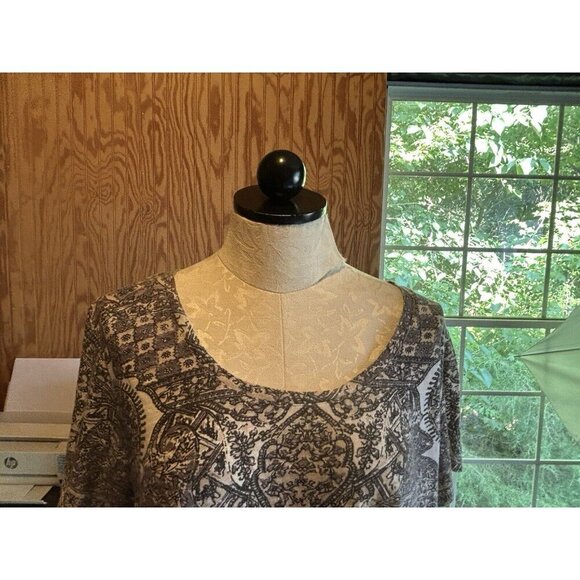 Lucky Brand Women's Plus Size 2X T-Shirt Top Casual Gray Print Short Sleeve - Picture 2 of 9